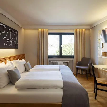 Jufa Hotel 3*